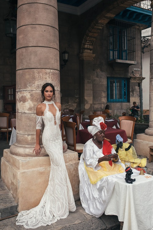 Hermosa Style #1512 – Luxury Bridal Gown by Julie Vino