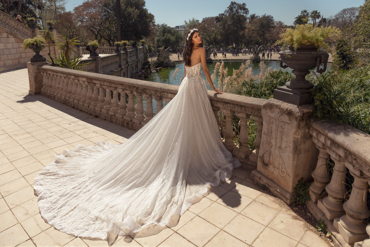 Elza Style 1802 – Luxury Bridal Gown by Julie Vino