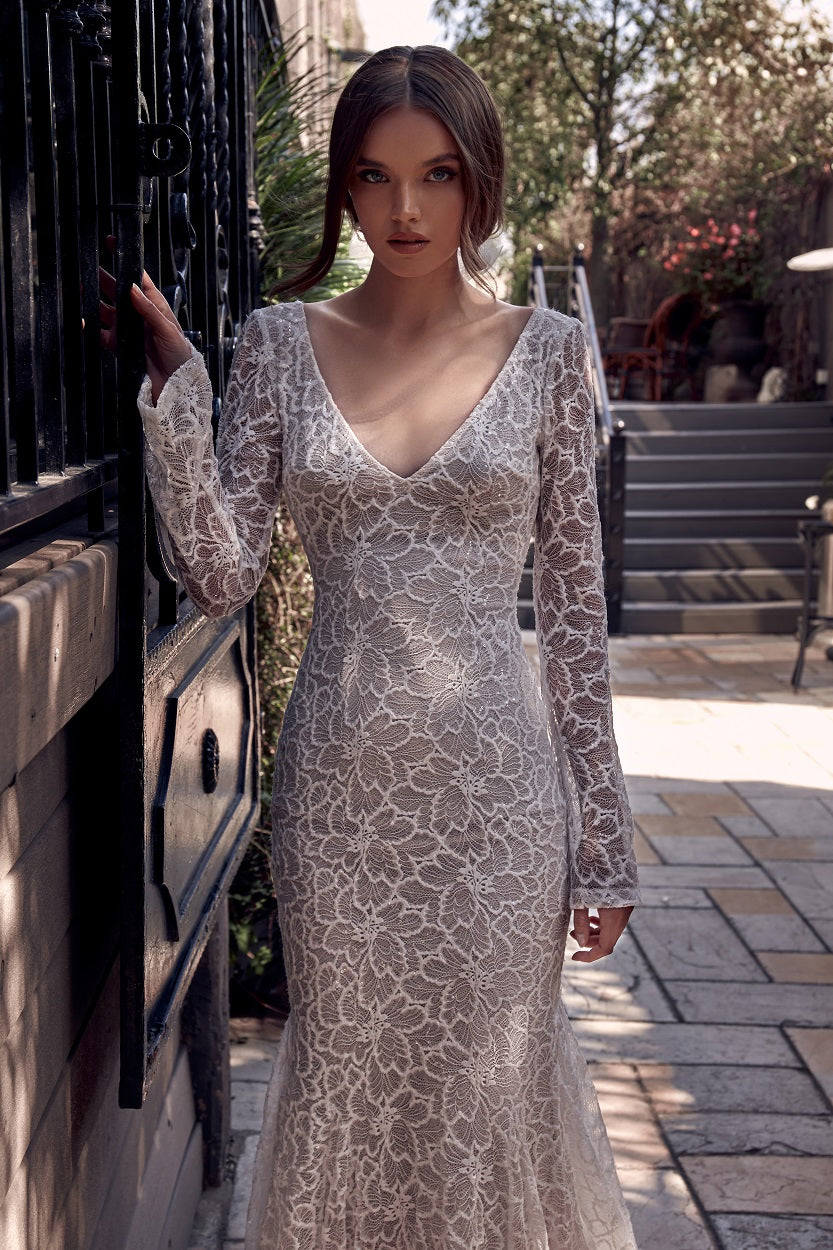 Christina 1955 – Luxury Lace Bridal Gown by Julie Vino