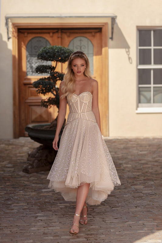 Scarlet Style 2060 – Luxury Bridal Gown by Julie Vino