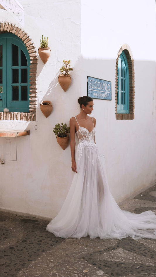 Lin MB23-13 – Luxury Bridal Gown by Julie Vino